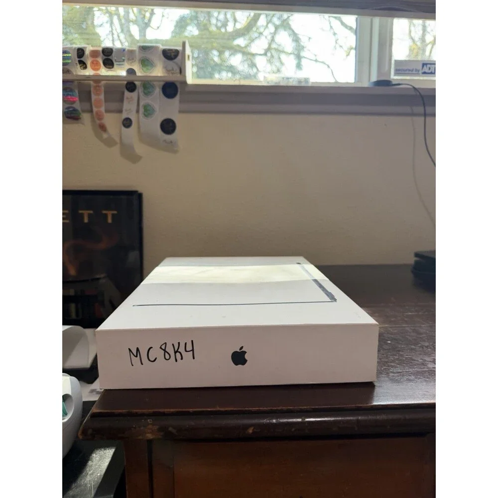 MacBook Air 13 Inch 256GB Computer Box - Box Only